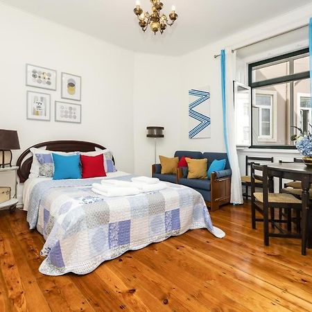 Retro M2 R4 - Lovely Double Room With Shared Bathroom Лиссабон Экстерьер фото
